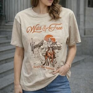 R Rouge Wild & Free Beige Western Graphic Tee USA Cowboy Sunset Boho Y2K